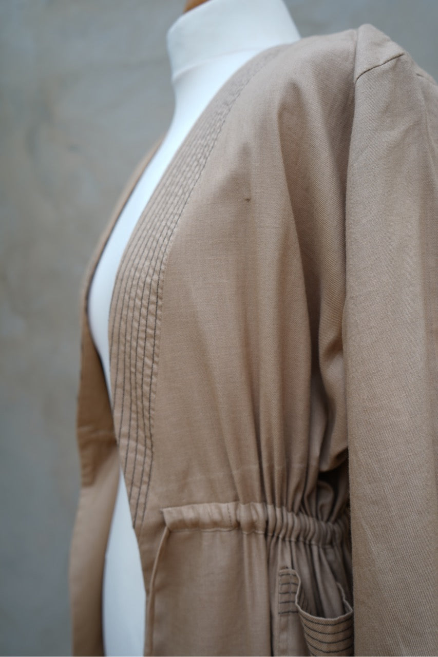 A4. SHEJA - veste façon trench - 70 000 XOF