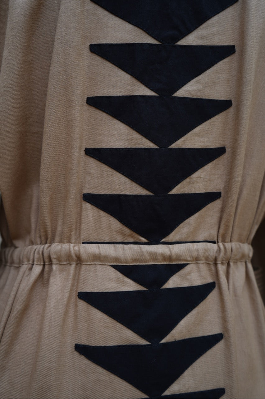 A4. SHEJA - veste façon trench - 70 000 XOF