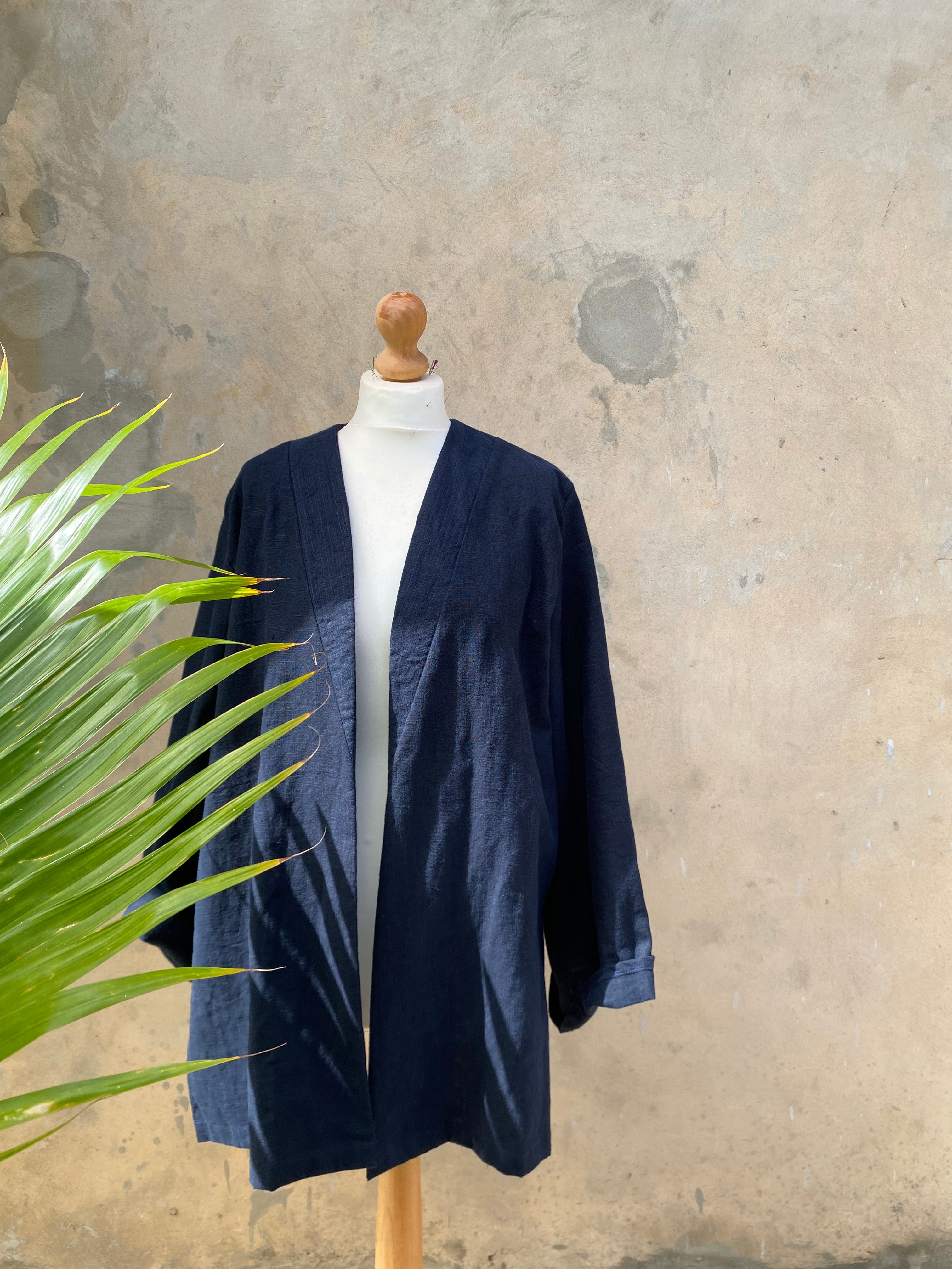 A8. DOUX - veste façon kimono - (35 000 XOF avec la réduction)