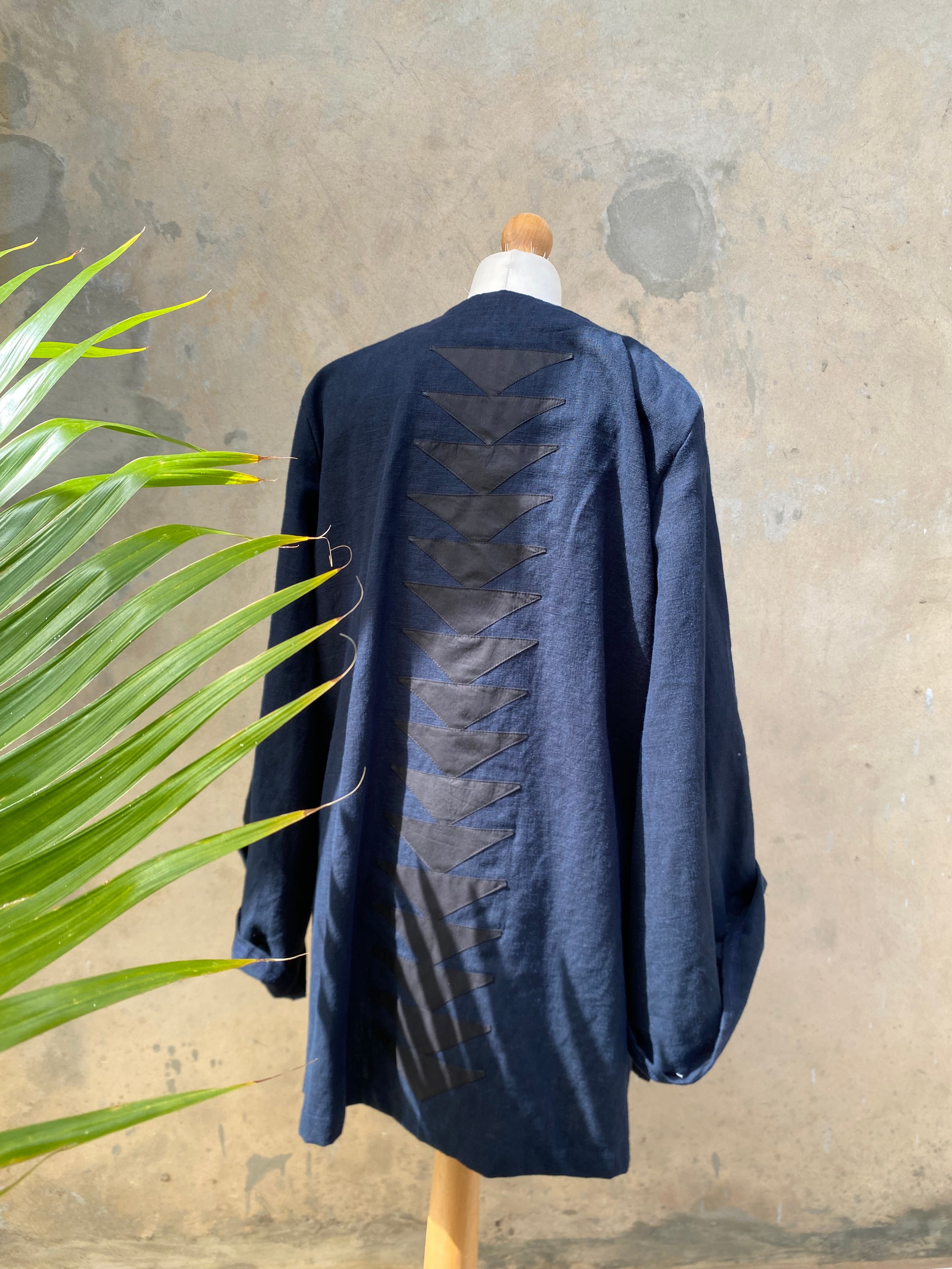 A8. DOUX - veste façon kimono - (35 000 XOF avec la réduction)